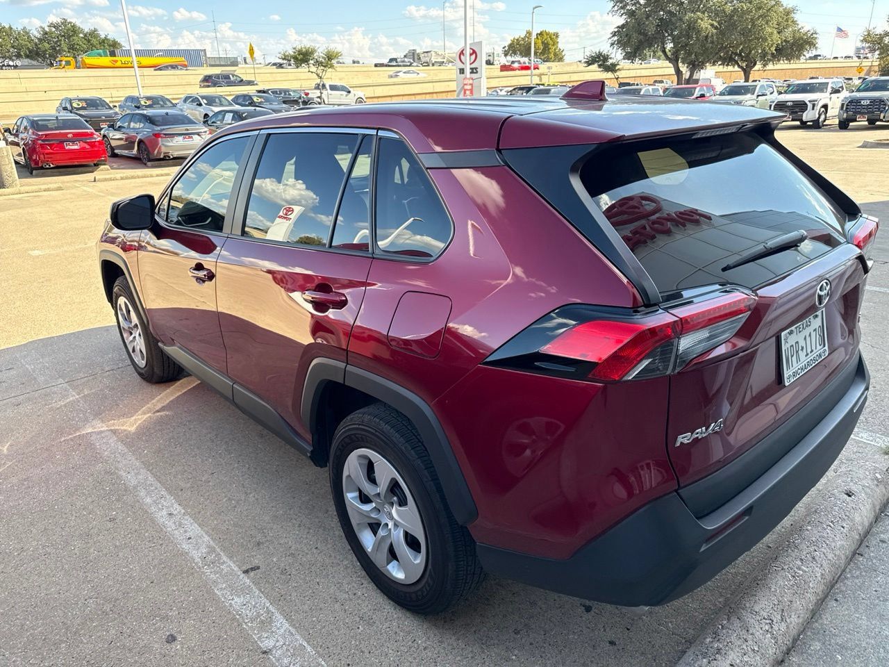 Used 2025 Toyota RAV4 LE FWD image 5
