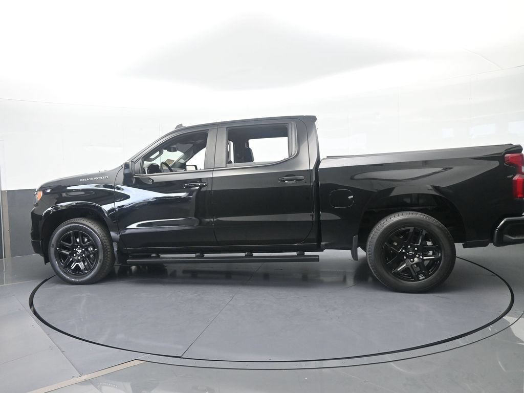 Used 2024 Chevrolet Silverado 1500 RST RWD image 3