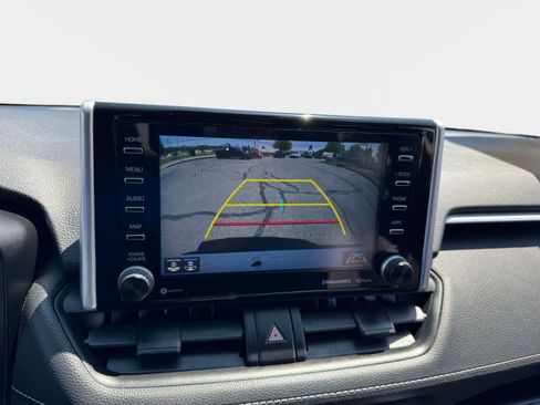 Certified 2021 Toyota RAV4 XLE w/ Convenience Package AWD/4WD image 32