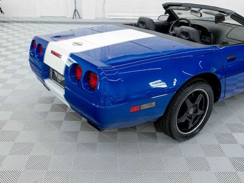 Used 1996 Chevrolet Corvette Convertible RWD image 26