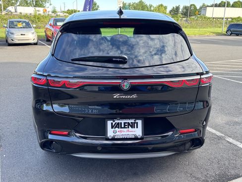 Certified 2024 Alfa Romeo Tonale Ti w/ Premium Interior Package AWD/4WD image 8