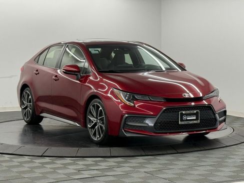 Certified 2022 Toyota Corolla SE w/ SE Premium Package image 5