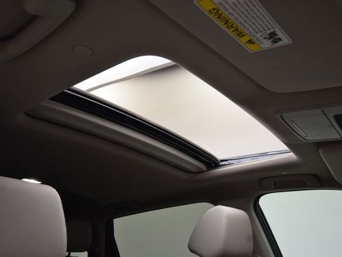 Used 2023 Honda CR-V EX image 18