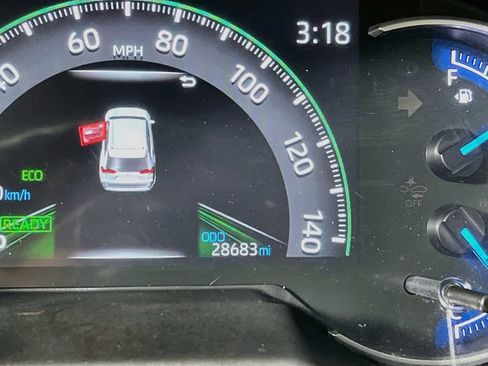 Certified 2025 Toyota RAV4 LE AWD/4WD image 11