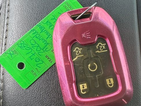 Used 2020 Chevrolet Suburban Premier image 40