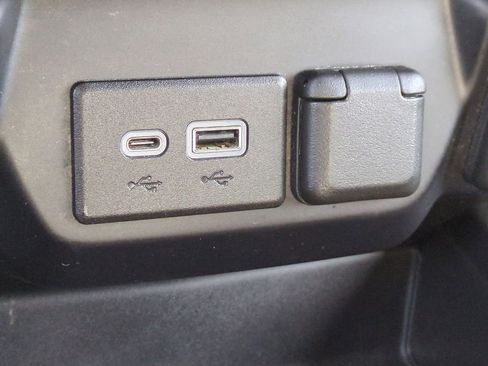 Used 2021 GMC Sierra 1500 AT4 image 36