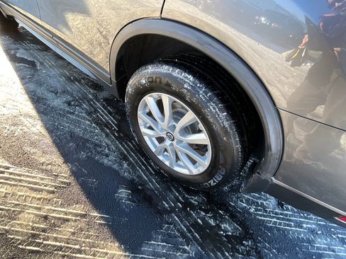 Used 2020 Nissan Rogue S w/ Special Edition Package image 23