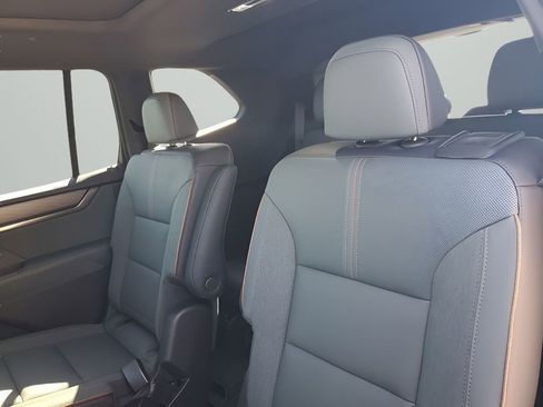 New 2026 GMC Acadia AT4 w/ Luxury Package image 17