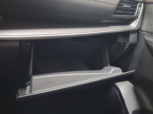 Used 2023 Nissan Rogue SV image 23