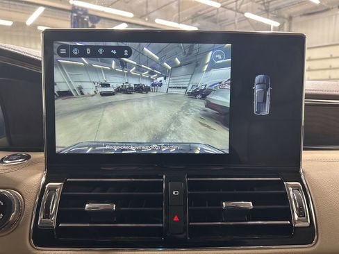 Used 2022 Lincoln Navigator Reserve image 19