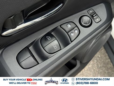 Used 2023 Nissan Kicks SV FWD image 27