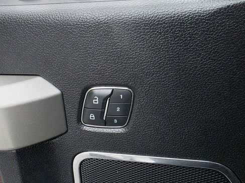 Used 2017 Ford F250 Lariat w/ Lariat Ultimate Package image 28