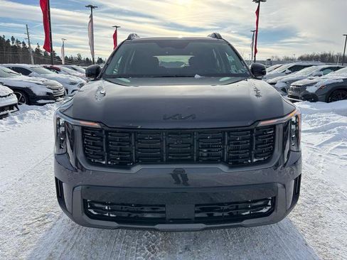 Used 2025 Kia Sorento SX image 2