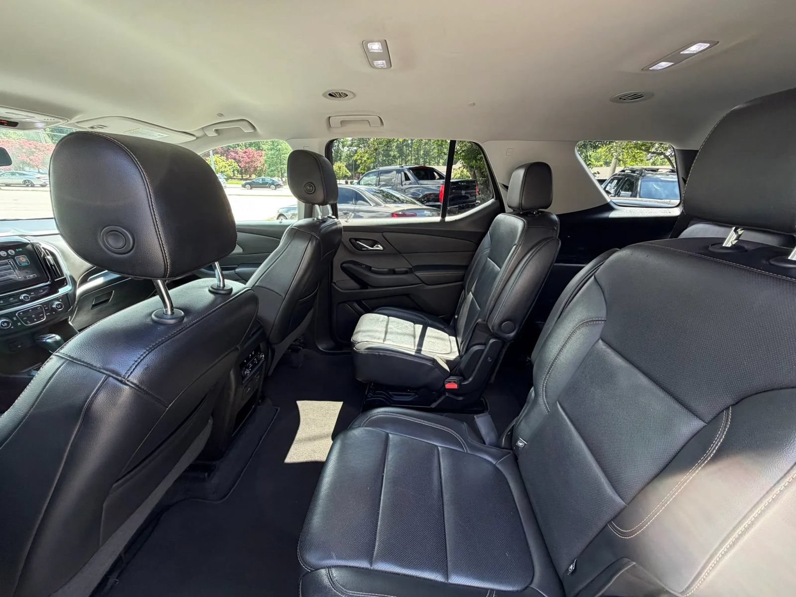 Used 2019 Chevrolet Traverse Premier AWD/4WD image 25