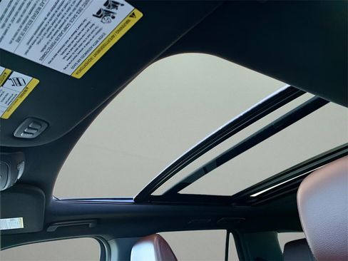 Used 2024 Ford Expedition Limited image 17