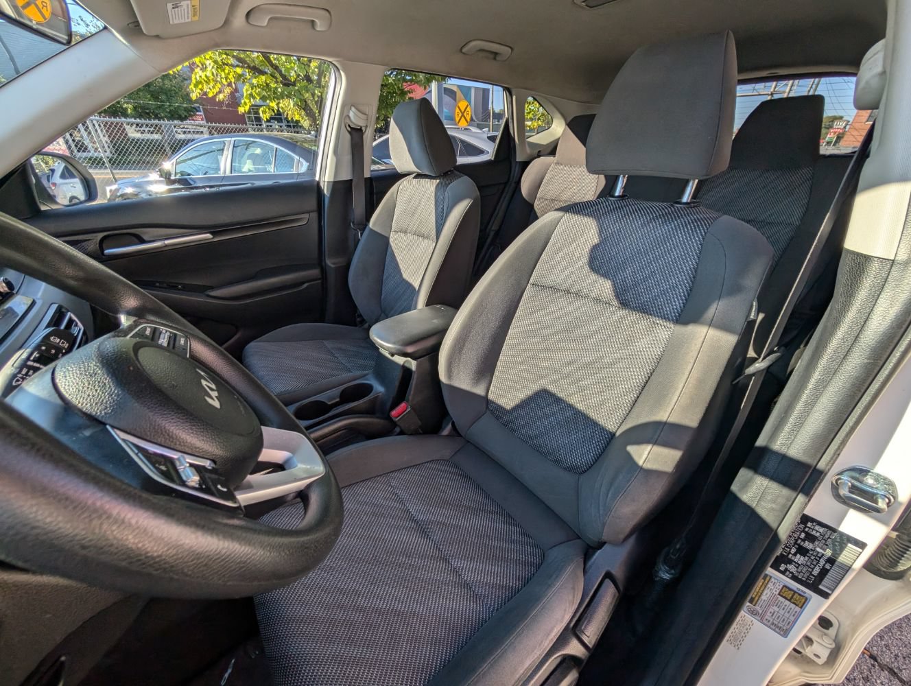 Used 2023 Kia Seltos LX AWD/4WD image 16
