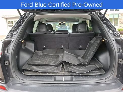 Used 2020 Jeep Cherokee Latitude Plus AWD/4WD image 30