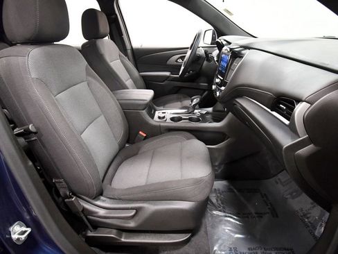Used 2023 Chevrolet Traverse LT AWD/4WD image 18