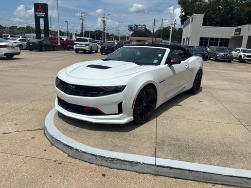Used 2023 Chevrolet Camaro LT w/ Redline Edition RWD image 3