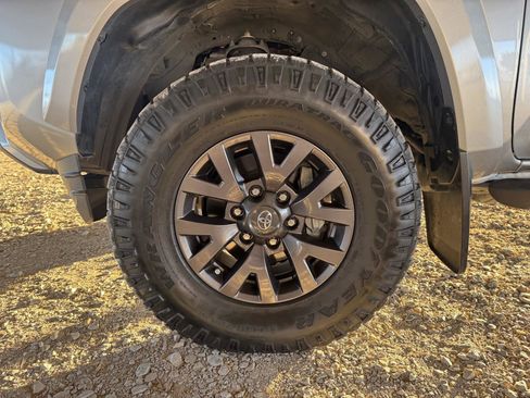 Used 2023 Toyota Tacoma SR5 image 40