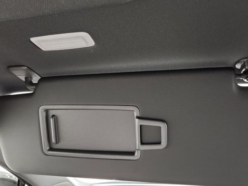 New 2025 Volkswagen Tiguan SE R-Line image 26