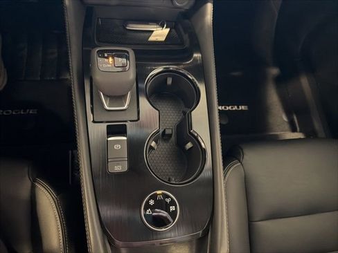Used 2023 Nissan Rogue SL w/ SL Premium Package image 23