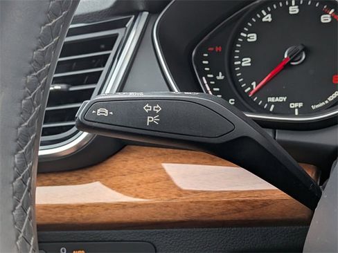 Used 2023 Audi Q5 2.0T Premium w/ Convenience Package image 31