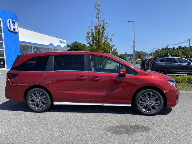 New 2026 Honda Odyssey Touring image 2