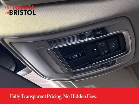 Used 2022 RAM 1500 Laramie AWD/4WD image 34