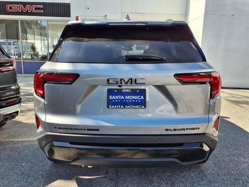 Used 2026 GMC Terrain Elevation w/ Elevation Premium Package AWD/4WD image 9