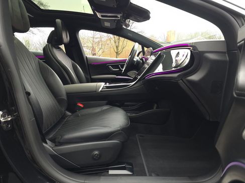 Used 2023 Mercedes-Benz EQS 450+ 4MATIC Sedan image 21