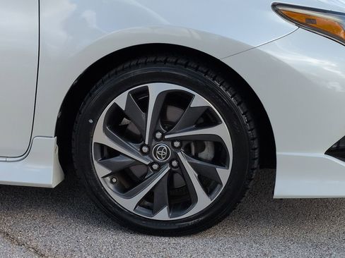Used 2018 Toyota Corolla iM FWD image 11