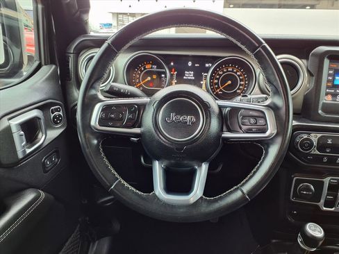 Used 2020 Jeep Wrangler Unlimited Sahara w/ LED Lighting Group image 12