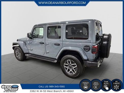 Used 2024 Jeep Wrangler Unlimited Sahara w/ Technology Group AWD/4WD image 4