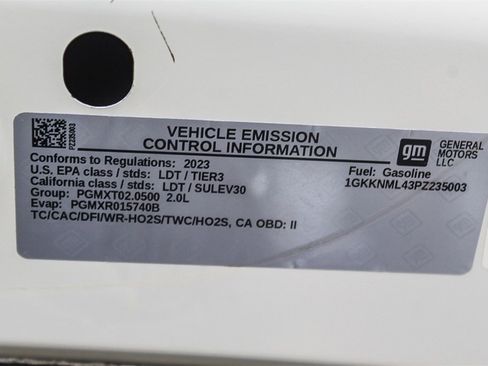 Used 2023 GMC Acadia SLT image 28