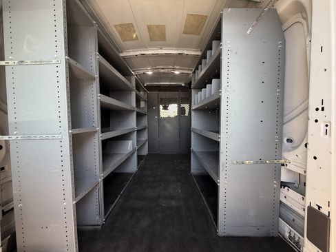 Used 2022 Ford Transit 250 Medium Roof AWD image 23