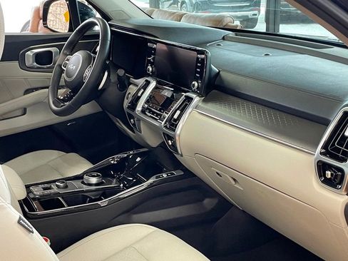 Used 2023 Kia Sorento SX Prestige image 34