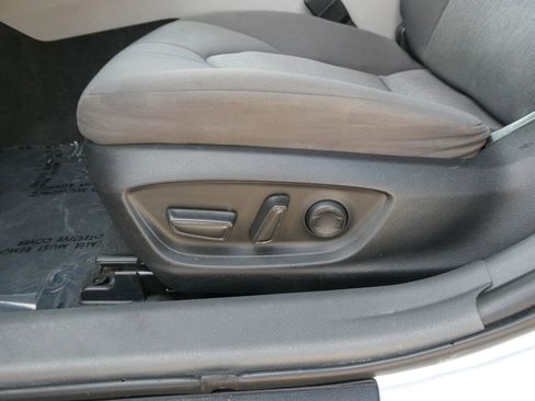 Used 2022 Toyota Camry LE image 15