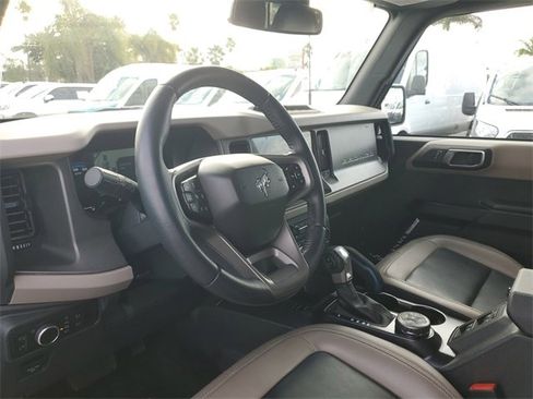 Used 2024 Ford Bronco Wildtrak image 12