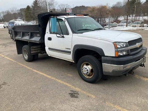 Used 2004 Chevrolet Silverado 3500 4x4 Regular Cab w/ Snow Plow Prep Package image 3