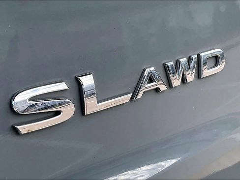 Used 2021 Nissan Rogue SL w/ Premium Package image 9