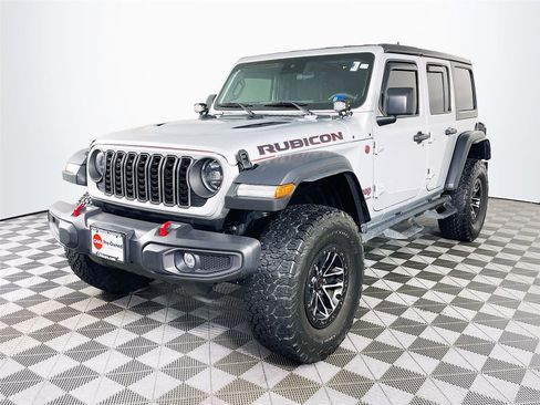 Used 2024 Jeep Wrangler Rubicon w/ XTREMEE 35" Tire Package image 3