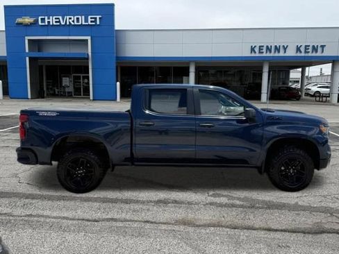Used 2023 Chevrolet Silverado 1500 Custom Trail Boss w/ LPO, Dark Essentials Package AWD/4WD image 3