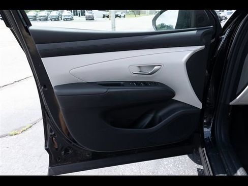 Used 2025 Hyundai Tucson SEL AWD/4WD image 14