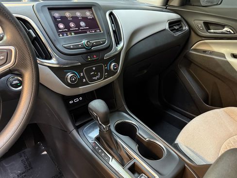 Used 2023 Chevrolet Equinox LS image 24