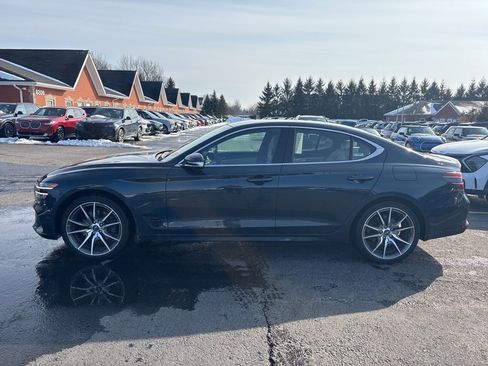 Used 2023 Genesis G70 2.0T image 7