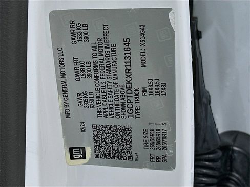 Used 2024 Chevrolet Colorado Z71 w/ Z71 Convenience Package 2 image 34