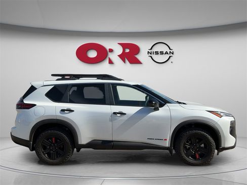 Used 2025 Nissan Rogue SV w/ Rock Creek Premium Package image 4