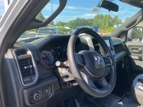New 2024 RAM 3500 Tradesman w/ Chrome Appearance Group AWD/4WD image 11