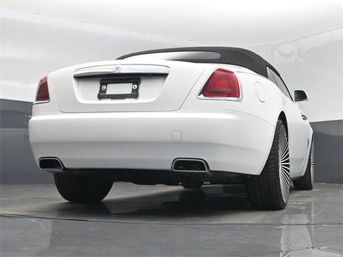 Used 2016 Rolls-Royce Dawn image 70